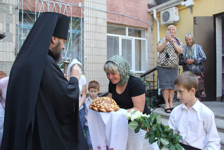 Архиепископ Евлогий возглавил праздничное богослужение в больничном храме