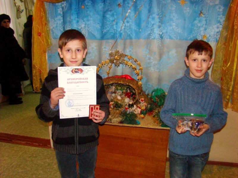 Воспитанники храма блж. Ксении Петербургской приняли участие  Рождественской выставке