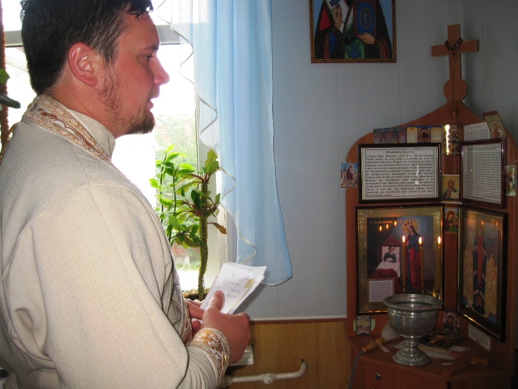 Молебен в хирургическом отделении Сумской областной больницы